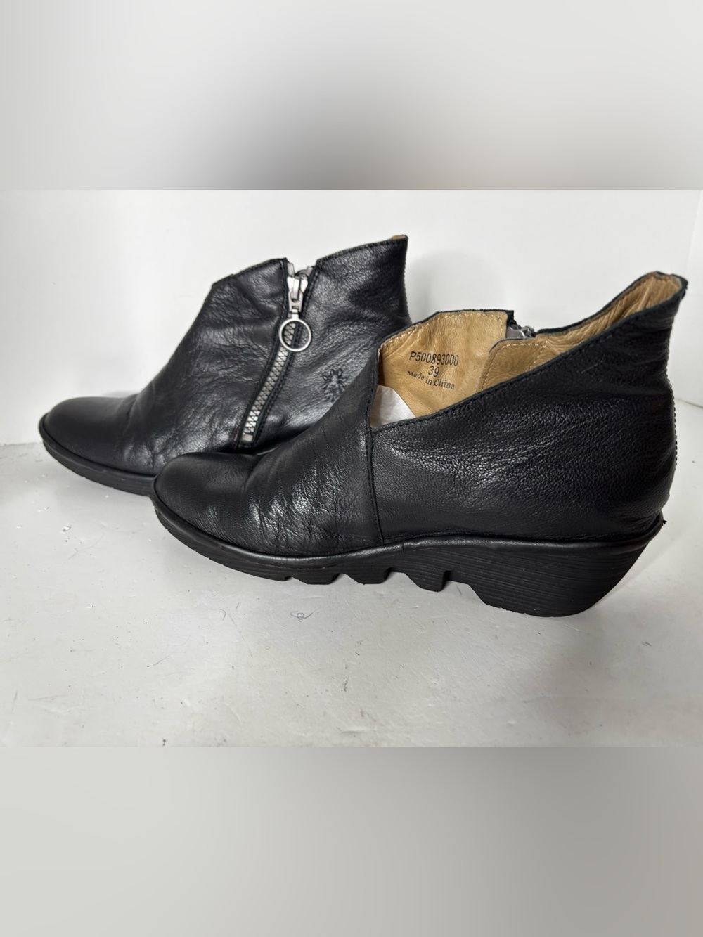 Fly London Black Leather Ankle Booties Women’s Sz 39